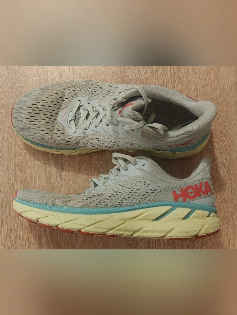 Hoka One One Clifton 7 Women’s Size 9 Road Running Shoes Cushioned Athletic Snea
